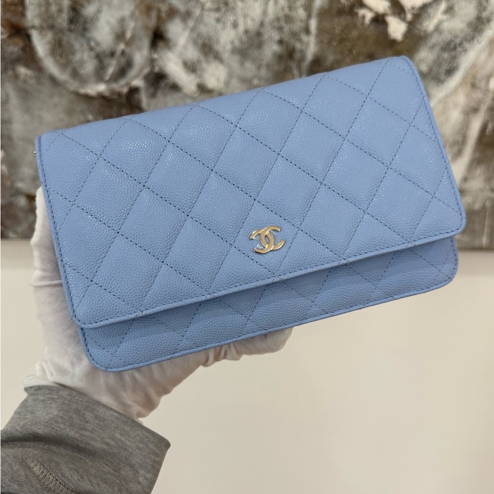 Bnib 23p Chanel wallet on chain (bleu/light gold hardware) SOLD
